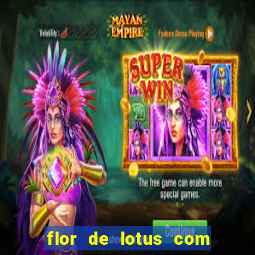 flor de lotus com lua tatuagem