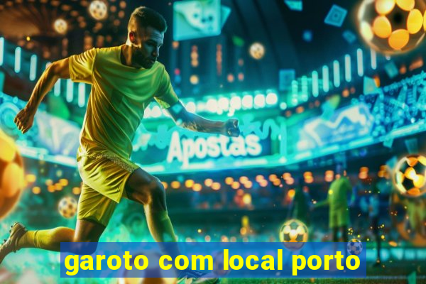 garoto com local porto